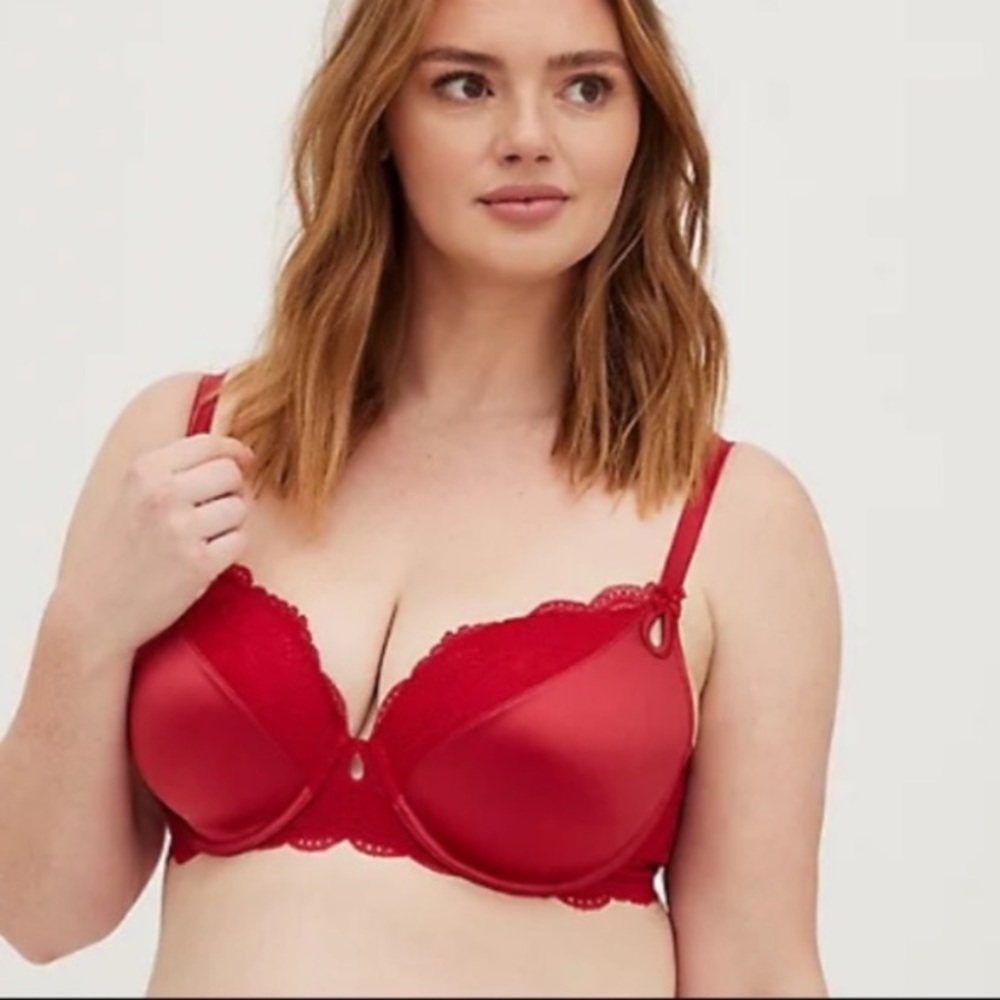 Torrid Red Microfiber & Lace Lightly Lined T-Shirt Bra NWT